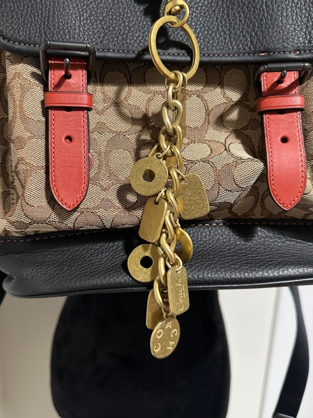 Coach vintage model #92124, featuring multiple hammered coin charms RARE! - Picture 8 of 9